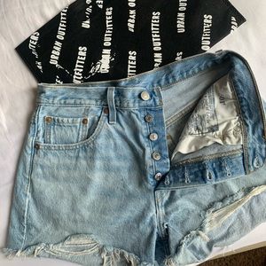❤️‍🔥SOLD❤️‍🔥 Levi’s Original 501 Denim Shorts